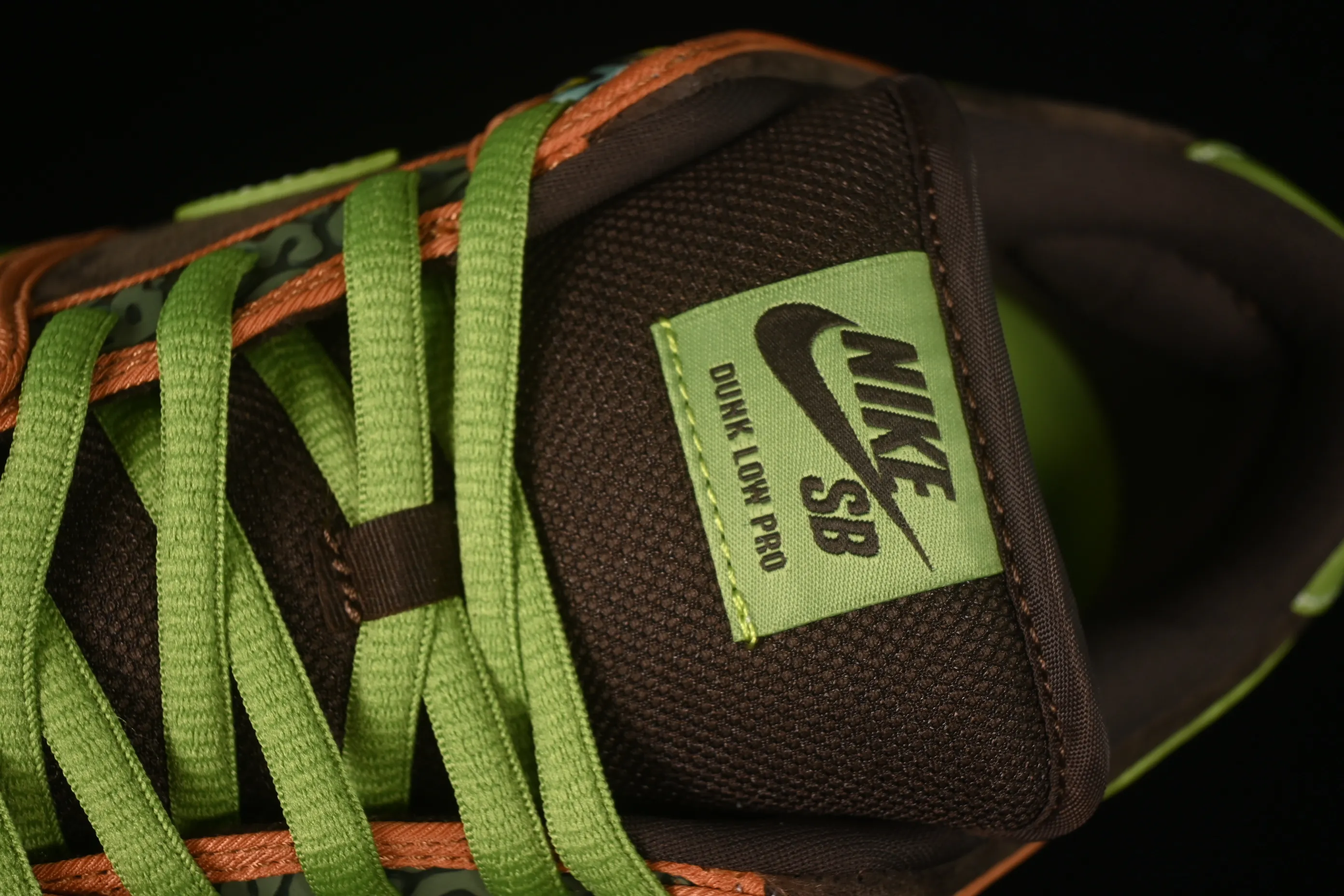 All Categories Nk SB Dunk Series Nk SB Dunk Low Low-top sneakers Pure original Nk Dunk SB Low "De La Soul" joint model Baroque brown SB low-top casual sneakers 789841-332